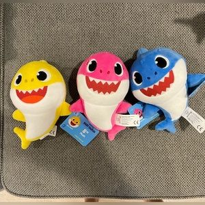 Baby Shark Family stuffed animals